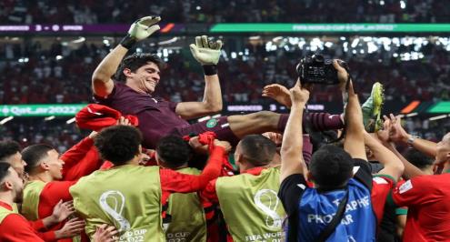 "الأول في تاريخ العرب وبونو على الأعناق".. أبرز أرقام مباراة المغرب وإسبانيا في المونديال